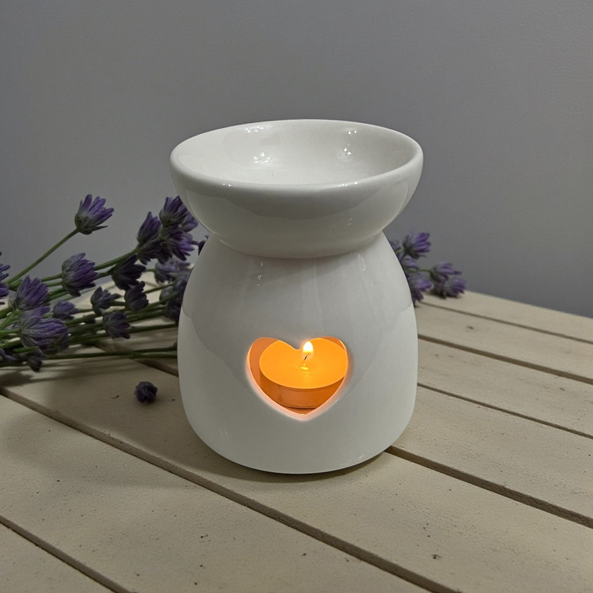 🎁 Heart Cut Out Wax Melter (100% off)